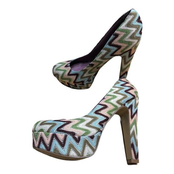 Madden Girl Size 9 Malley Multicolor Chevron Fabric Ultra High Heels - Picture 4 of 6